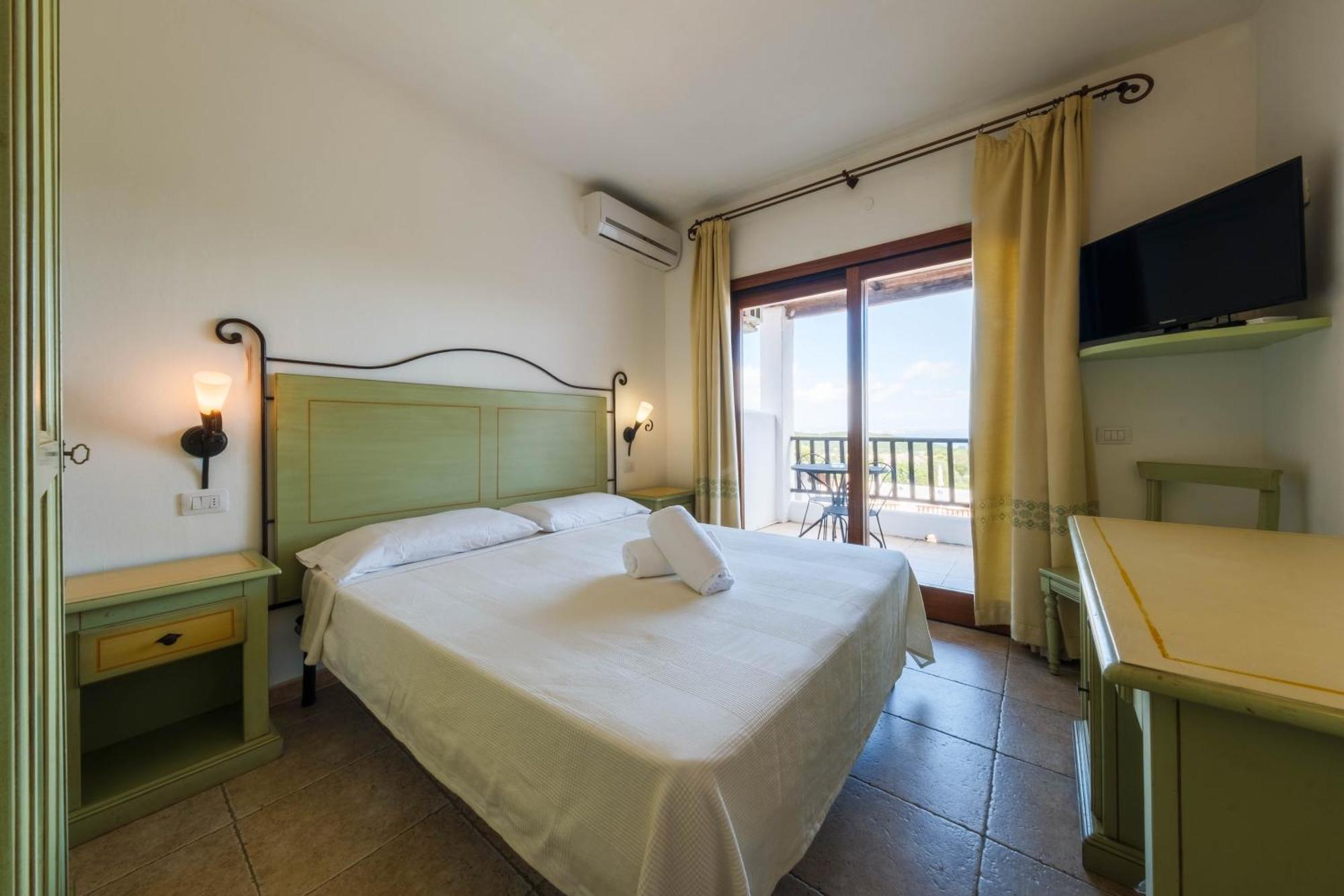 Hotel Pedra Santa Baja Sardinia Extérieur photo